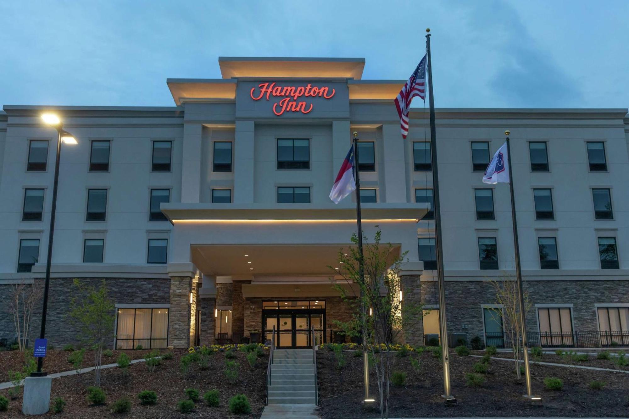 Hampton Inn Блек-Маунтін Екстер'єр фото