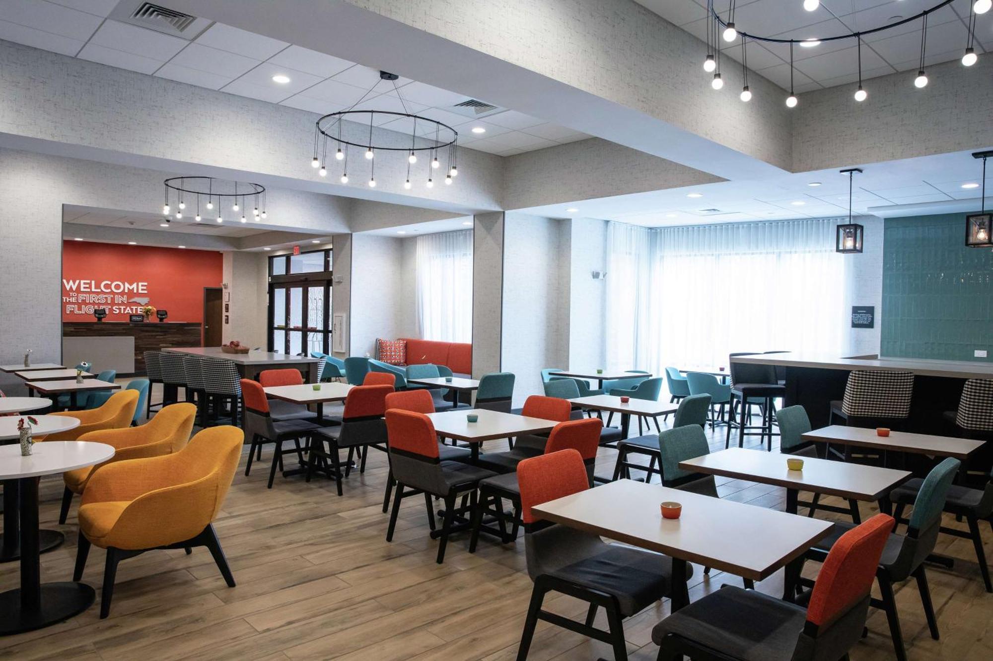 Hampton Inn Блек-Маунтін Екстер'єр фото
