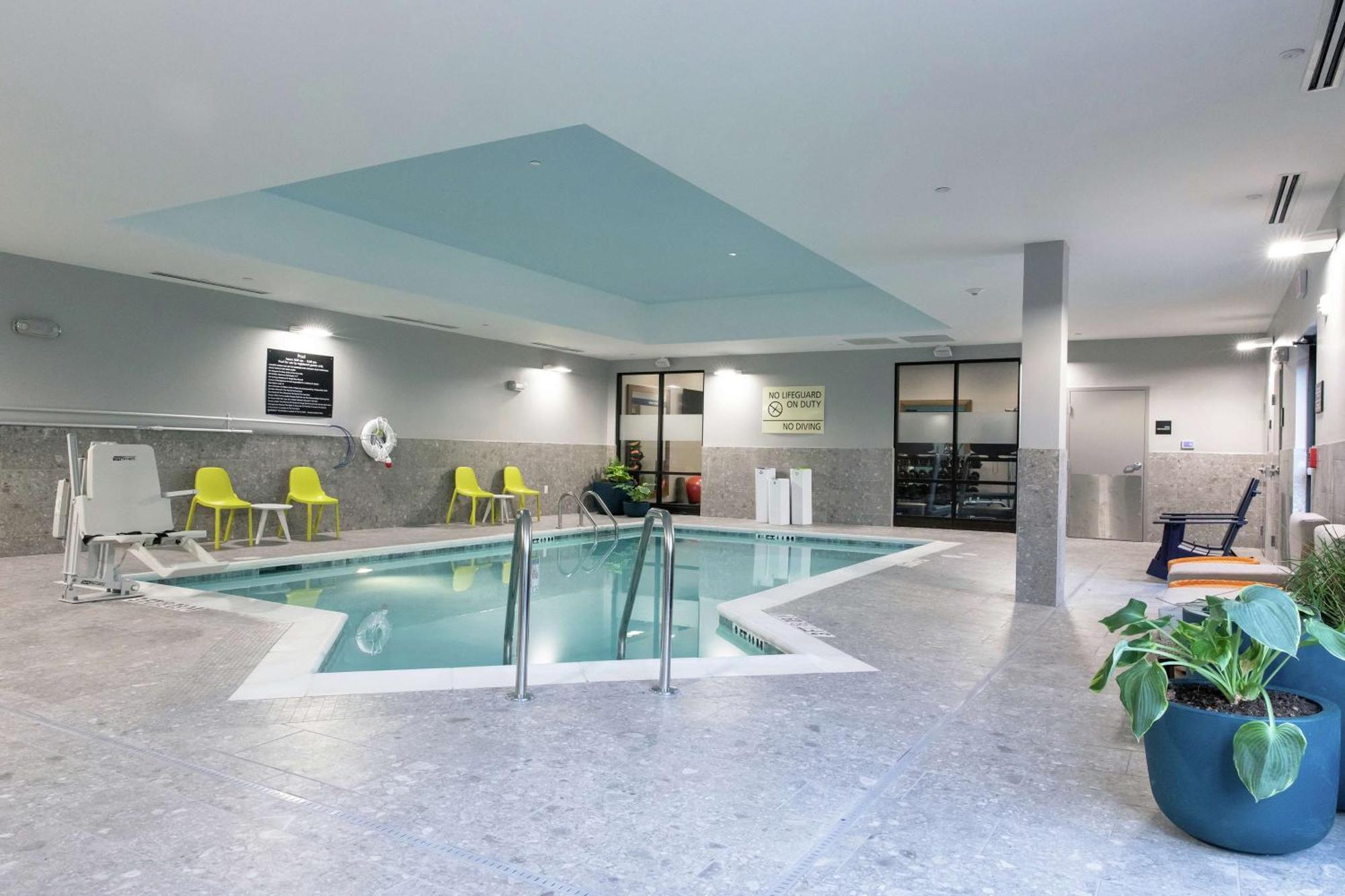 Hampton Inn Блек-Маунтін Екстер'єр фото