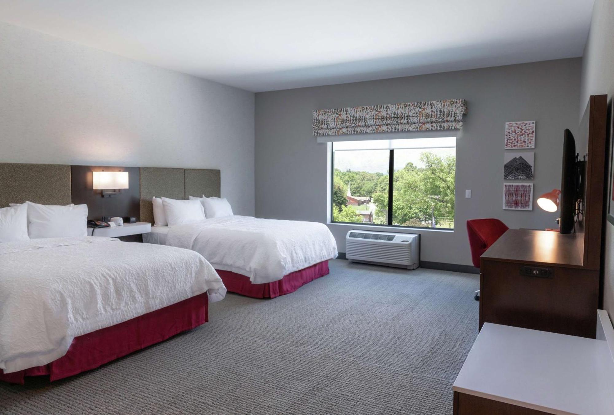 Hampton Inn Блек-Маунтін Екстер'єр фото